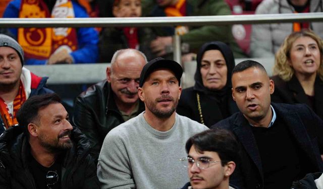 Milan Baros ile Lucas Podolski, RAMS Park'ta