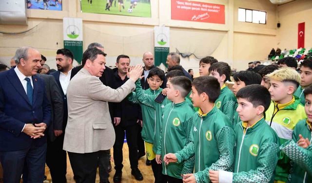 Osmangazi Belediyesi'nden amatör spor kulüplerine malzeme desteği