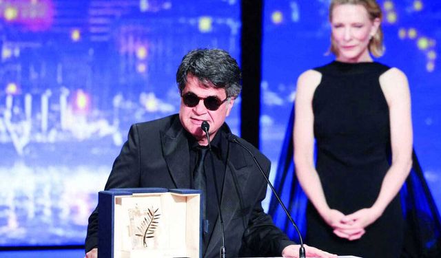 İran'dan muhalif yönetmen Penahi'ye hapis cezası