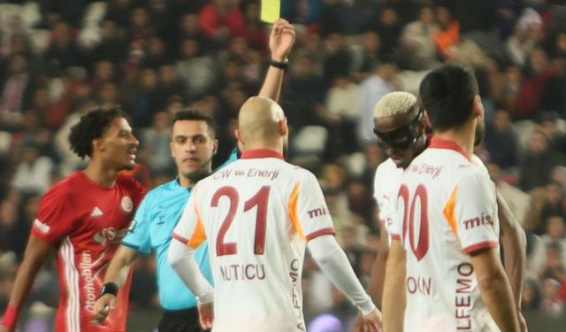 Victor Osimhen cezalı duruma düştü