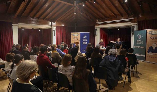 Bursa'da Ahmet Hamdi Tanpınar konuşuldu