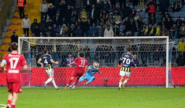 Fenerbahçe, 2026 yılının ilk 3 maçını gol yemeden kazandı