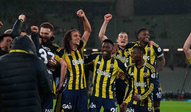 Fenerbahçe, kupayı kaldırdı