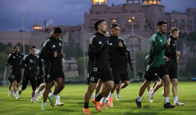 Kocaelispor'un Antalya kampı başladı