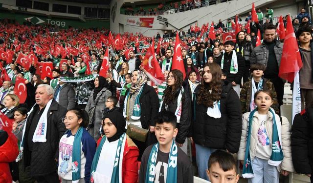 Osmangazi'de 90 çocuk Bursasporlu oldu