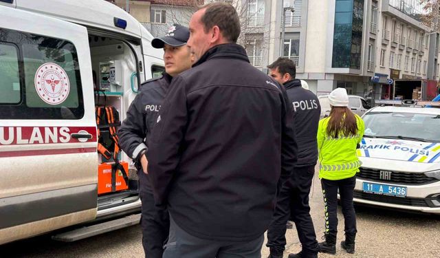 Otomobile çarpmamak için ani fren yapan motosikletli yaralandı