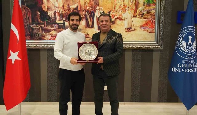 Türkiye'nin teknoloji vizyonu İGÜ'de buluştu