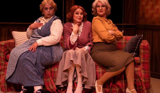 'Üç Jokerli Konken' Gebze'de sahnelendi