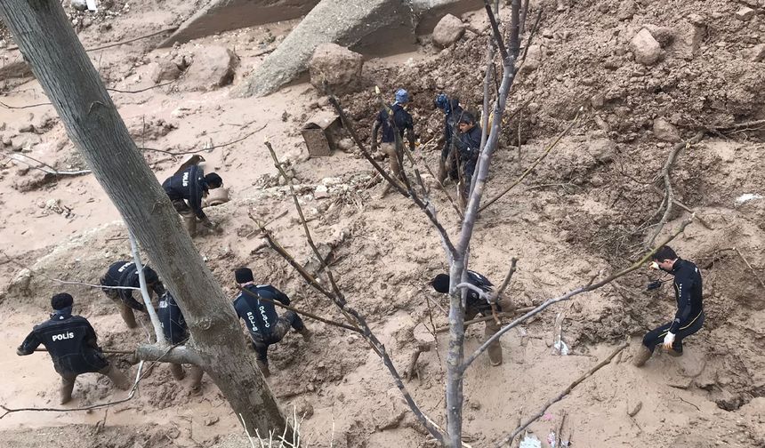 Urfa ve Adıyaman'ı vuran selde can kaybı 20'ye yükseldi