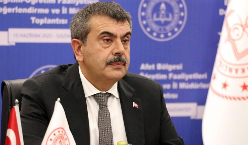 Öğretmenler sınıfa telefonla giremeyecek!