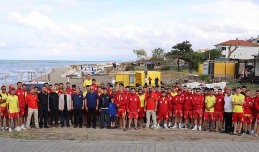 Sakarya sahillerinde cankurtaranlar göreve başladı
