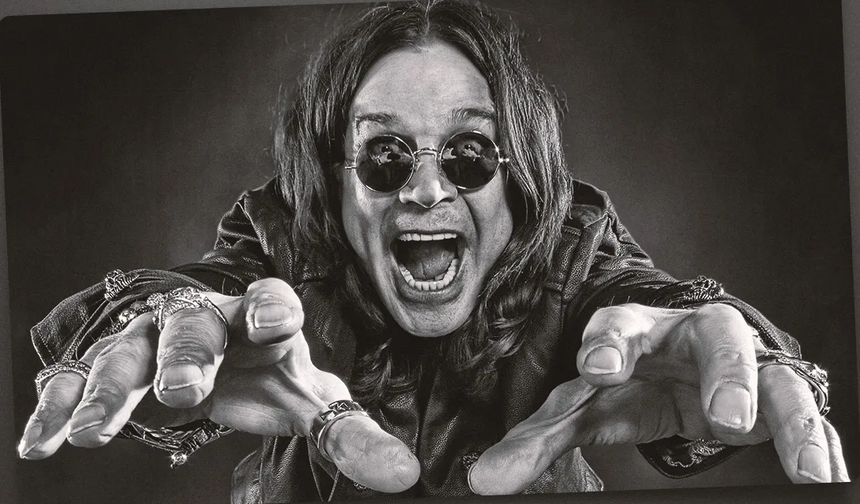 Heavy metal’in efsanesi Ozzy Osbourne hayatını kaybetti