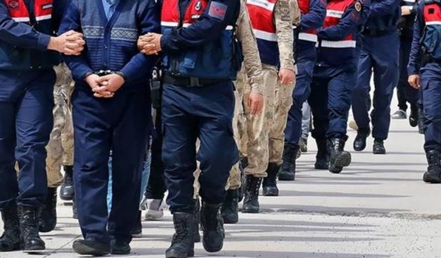 30 ilde eş zamanlı FETÖ operasyonu: 64 kişi tutuklandı