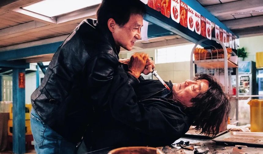 71 yaşında gişeyi fethetti: Yeni filmi zirvede