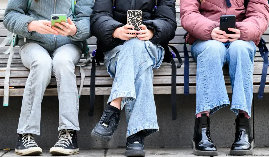 Çocukların ekran süresi ne kadar olmalı? Uzmanlardan kritik uyarılar