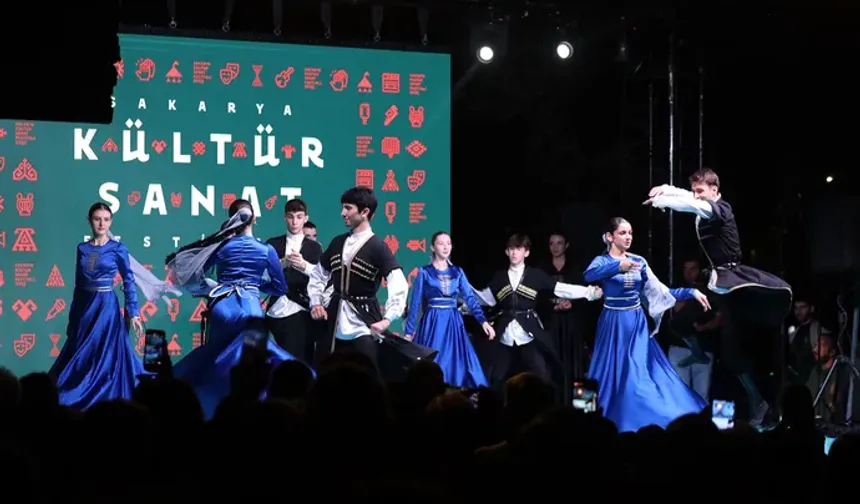 Sakarya’da Kafkas ve İç Anadolu kültürleri sahnede buluştu