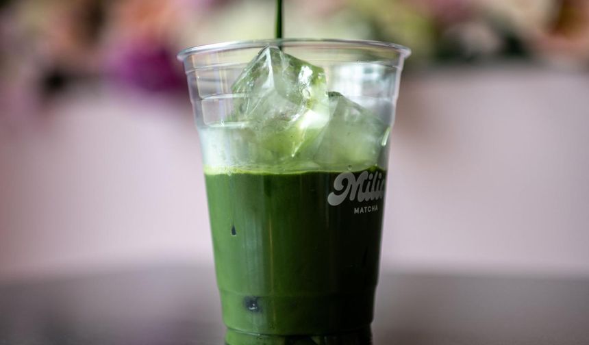 Enerjik bir sabah için, matcha mı yeşil çay mı?
