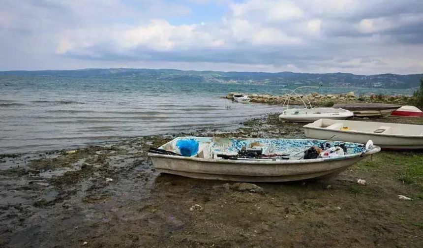 Yağışlar, Sapanca Gölü'nü 1 santimetre yükseltti