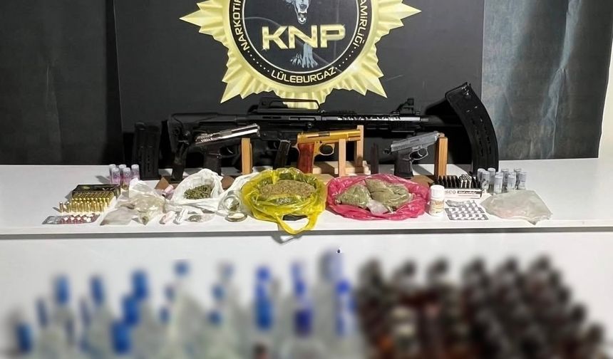 Lüleburgaz'da narkotik operasyonunda 20 gözaltı: Uyuşturucu, kaçak içki ve 3 adet silah ele geçirildi