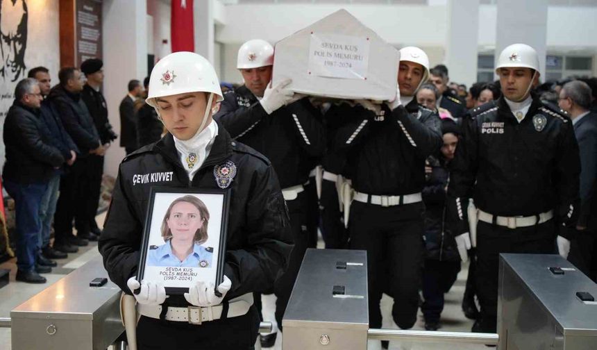 Annesini öldüren babasına 'Neden kıydın anneme' feryadı