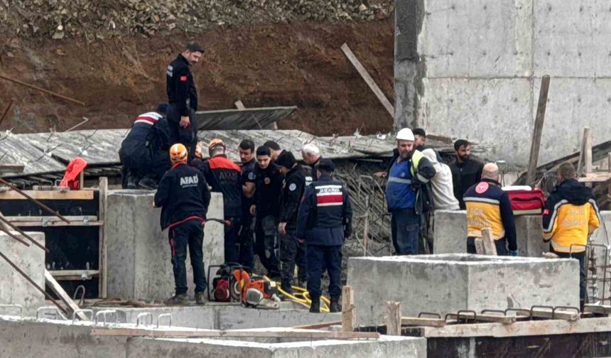 Tonlarca betonun altında kaldılar: 1 işçi öldü, 2'si sağ kurtarıldı
