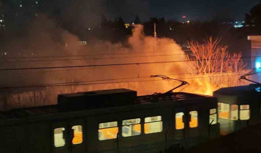 Yenibosna Metro İstasyonunda yangın paniği